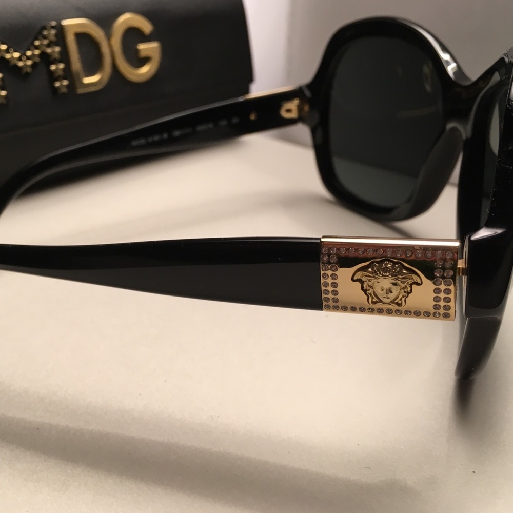 Authentic Versace Black Sunglasses NWT
